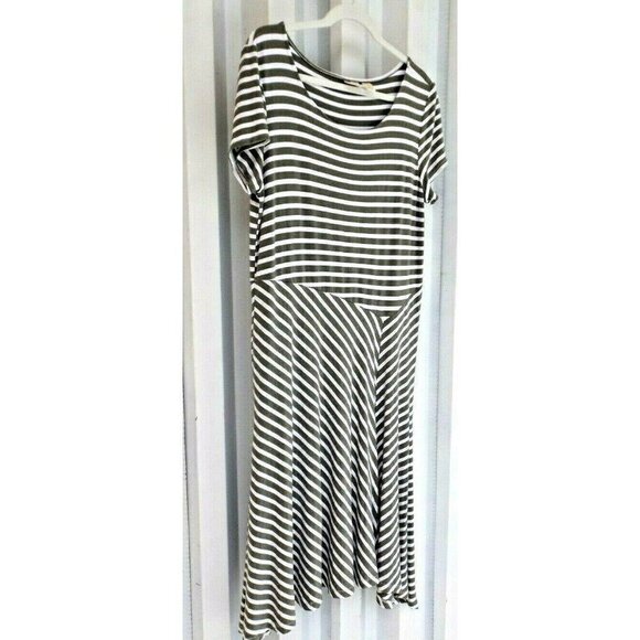 Chico's Dresses & Skirts - Chico's 2 (10-12) pewter gray striped long dress Hi/Lo hem short sleeve